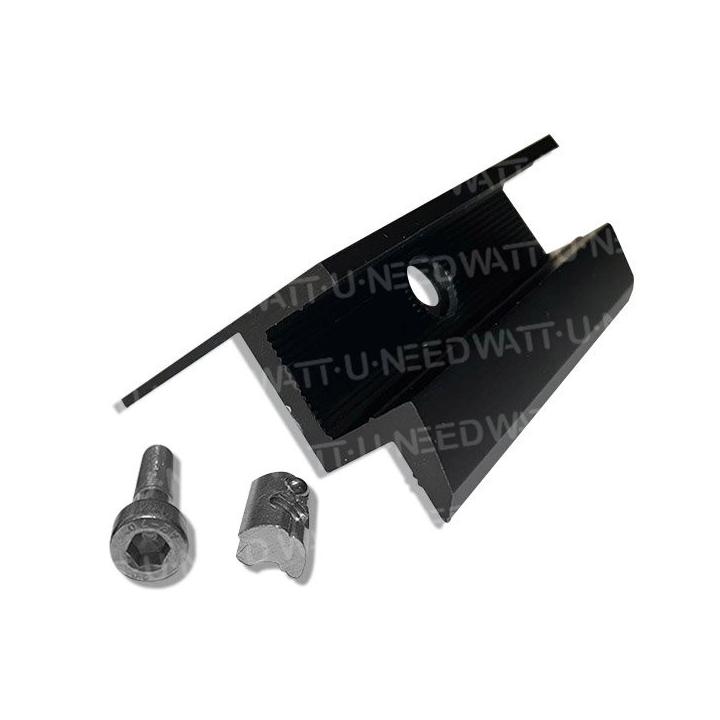 Bevestigingslip aan de rand van het paneel: 30 tot 50 mm