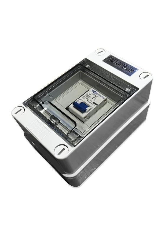 Fuse box with automatic fuse 125A DC250V