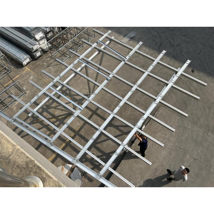 Carport solar de aluminio con 15 paneles