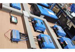 Système Triphasé 15 kVA Victron : Autonomie Complète Premium